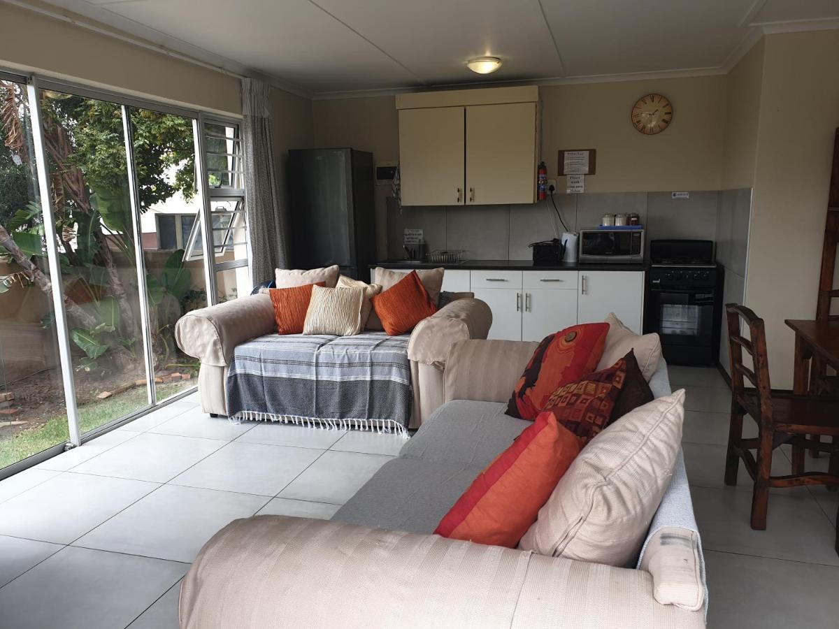 Amakaya Backpackers Travellers Accommodation เพลตเตนเบิร์กเบย์ ภายนอก รูปภาพ