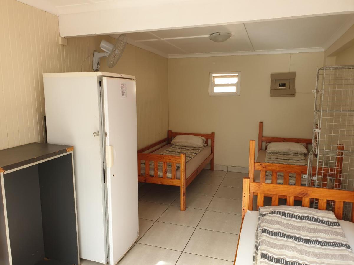 Amakaya Backpackers Travellers Accommodation เพลตเตนเบิร์กเบย์ ภายนอก รูปภาพ